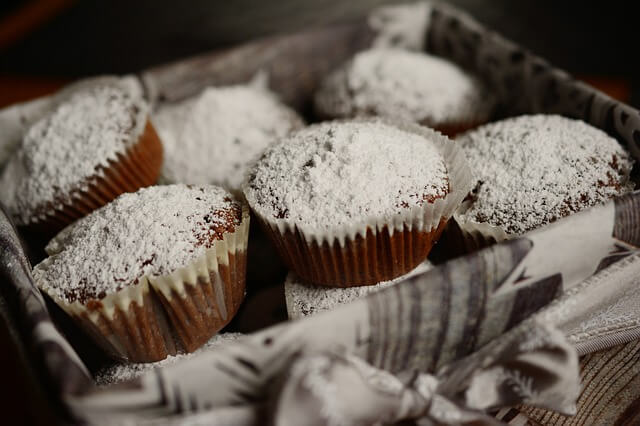 muffins with powdered sugar