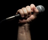 hand holding a microphone